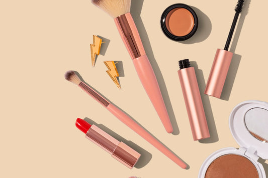 Mineral makeup foundation brushes and powder