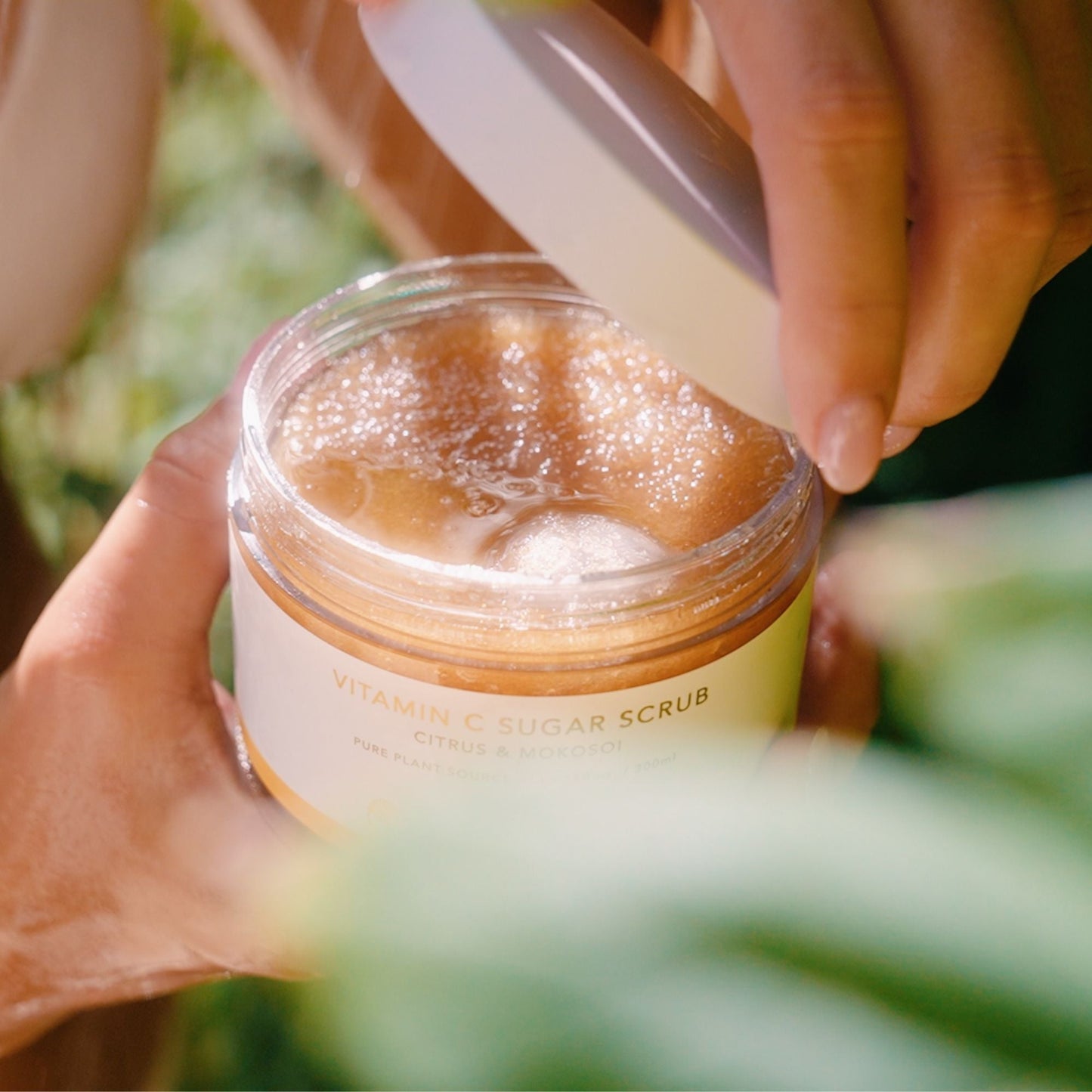 Pure Fiji Vitamin C Citrus & Mokosoi Sugar Scrub (10.14oz/300ml)
