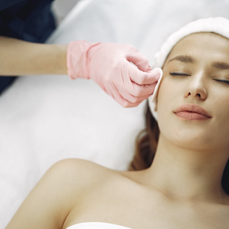 Professional facial treatment - Verdo skincare service